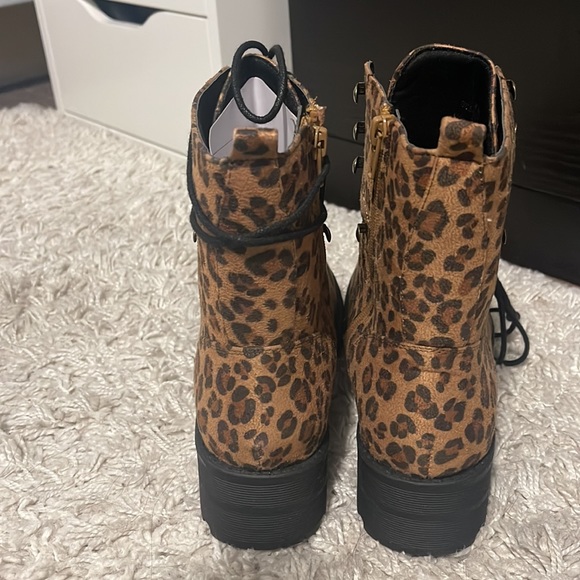 MIA LEOPARD BOOTS - Picture 3 of 7